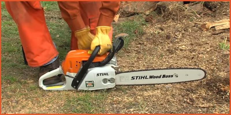 starting a stihl chainsaw        
        <figure class=